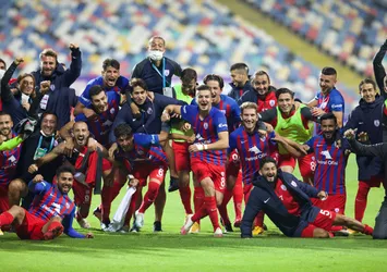İzmir derbisinde kazanan Altınordu!