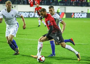 Cenk Tosun'a çılgın teklif!