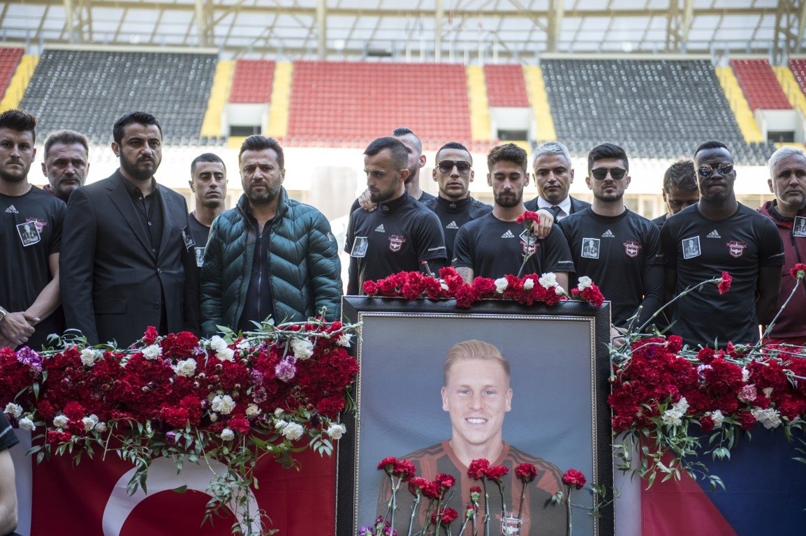 Rajtoral için anma töreni