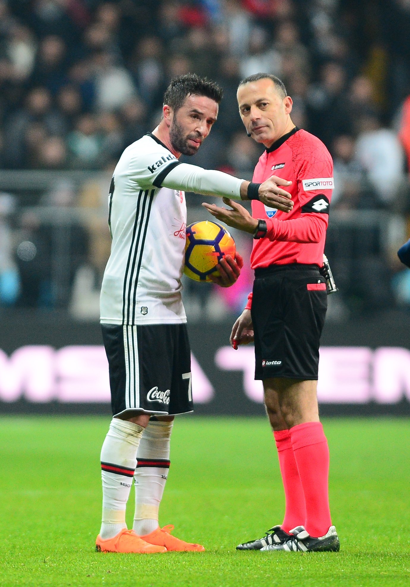 Caner Erkin’den Fenerbahçe taraftarına cevap...