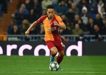 Nagatomo yeni takımıyla imzaladı