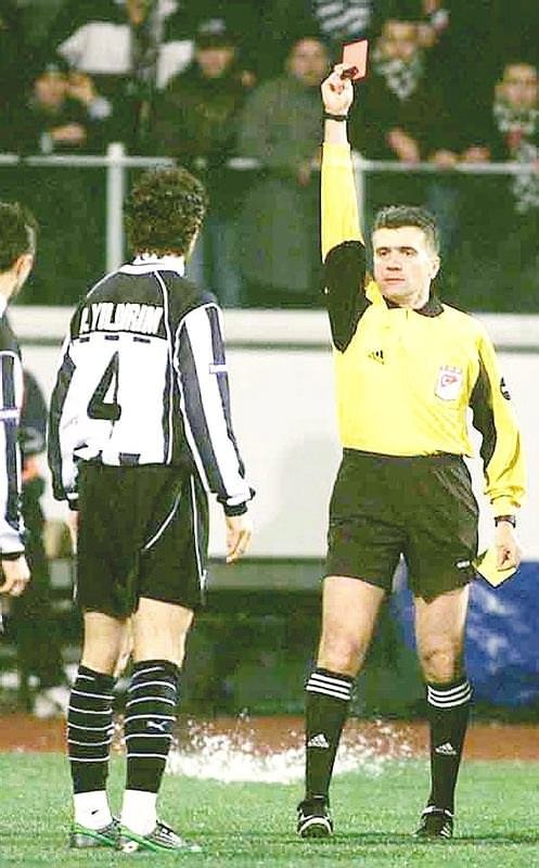 Düdük astıran hakem hataları