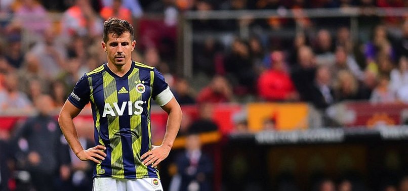 Emre Belözoğlu'dan soyunma odasında özel toplantı