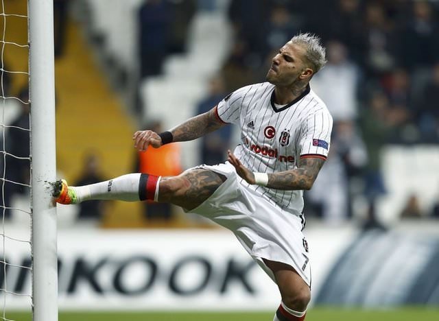Quaresma arkadaşlarından özür diledi