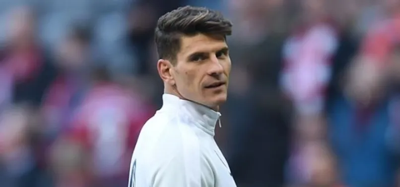 Mario Gomez takım arkadaşlarına fena patladı!