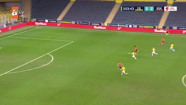 Harun Tekin'den Fenerbahçe - Başakşehir maçında kritik kurtarış!