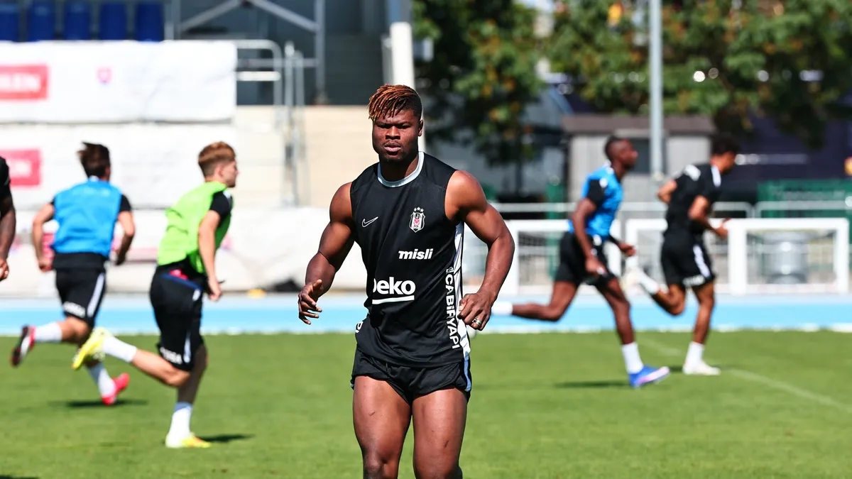 Beşiktaş'ta yeni sezon hazırlıkları sürüyor! Emmanuel Agbadou...