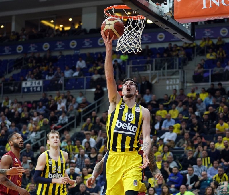 Fenerbahçe Beko - Galatasaray Doğa Sigorta maçından kareler