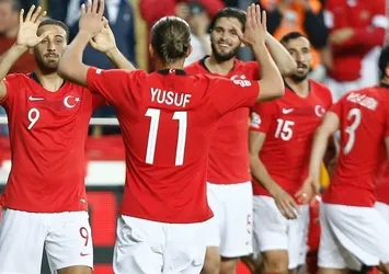 Milliler İrlanda'yı tek golle geçti