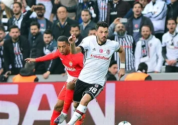 Beşiktaş'ın yıldızı İngilizleri büyüledi
