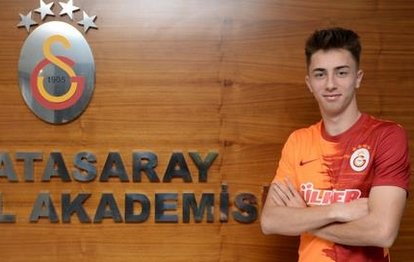 Galatasaray Özgür Baran Aksaka ile profesyonel sözleşme imzaladı