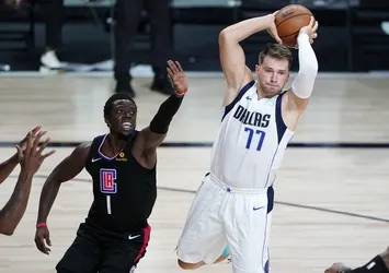 Dallas seriyi eşitledi!