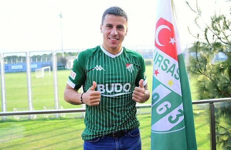 Bursaspor’da çifte imza