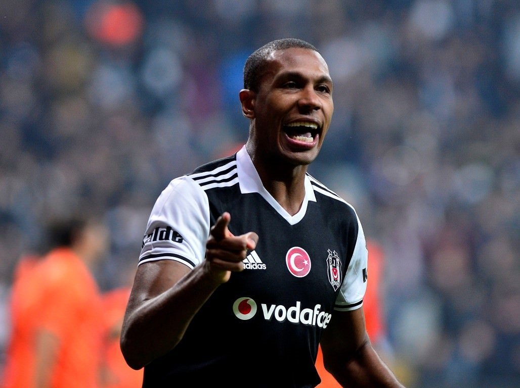 Marcelo Guedes’e Fransız kancası