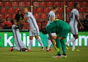 Beşiktaş, Akhisar deplasmanında rahat kazandı