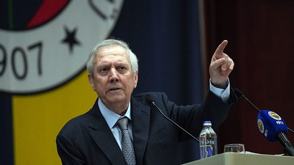 İşte Aziz Yıldırım'ın ilk transferi! Yıldız golcü o teklife 'tamam' dedi