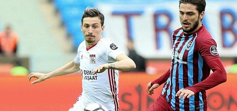 Beşiktaş, Sivassporlu Mert Hakan ile görüşme odasında