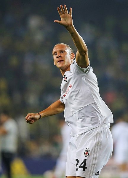 Kartal’ın aşkı Roma’yı yaktı!