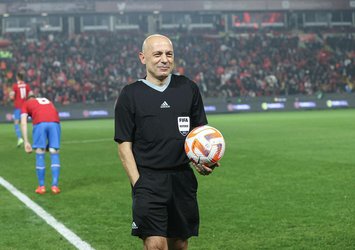 Türk futbolundan Cüneyt Çakır geçti! Süper Lig'de...