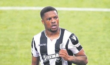 Forvete yeni aday: Akpom