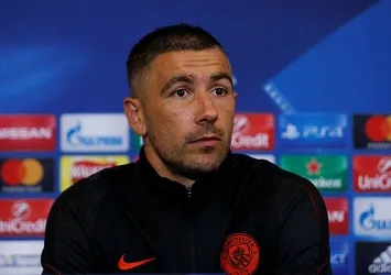 Fenerbahçe'de Kolarov işi yattı