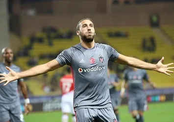 Cenk Tosun gitmek istiyor!