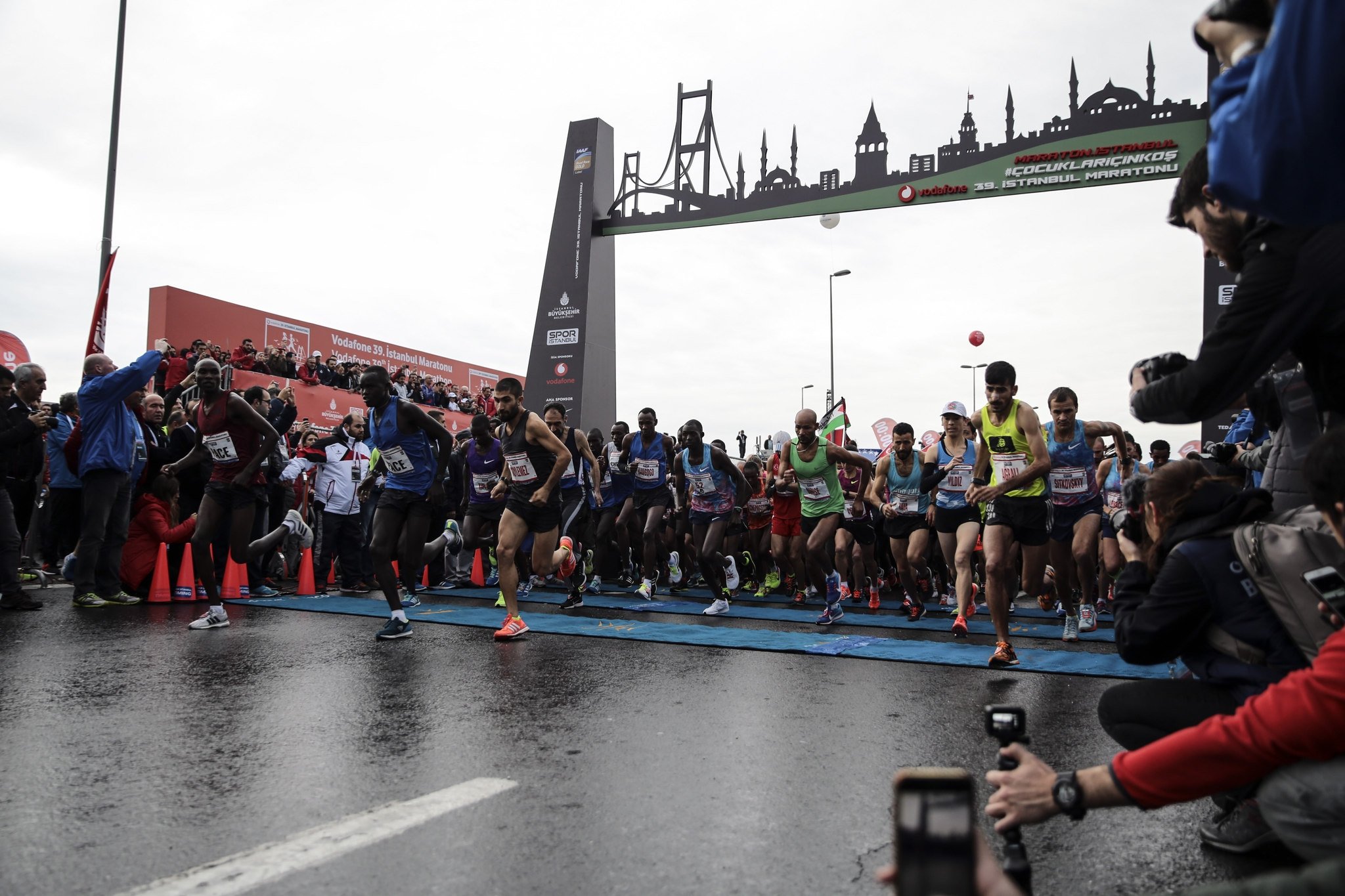 125 bin kişi çocuklar için koşuyor!