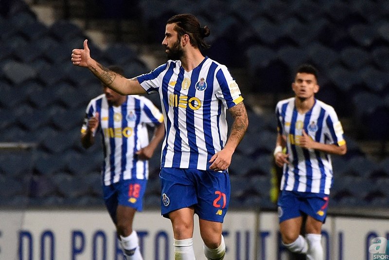 GALATASARAY HABERLERİ: Görüşmeler 7 saat sürdü! İşte Sergio Oliveira transferinin perde arkası