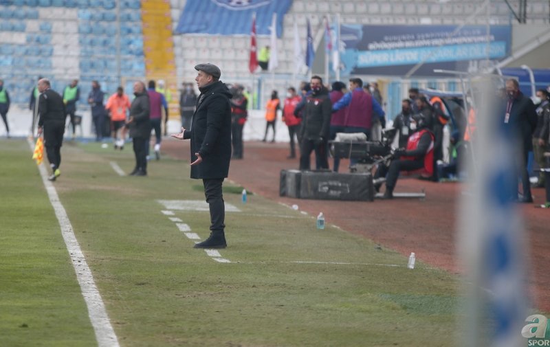 Son dakika spor haberleri: BB Erzurumspor-Trabzonspor maçında o isme ayrı parantez açtı! Saha içinde kalmalı
