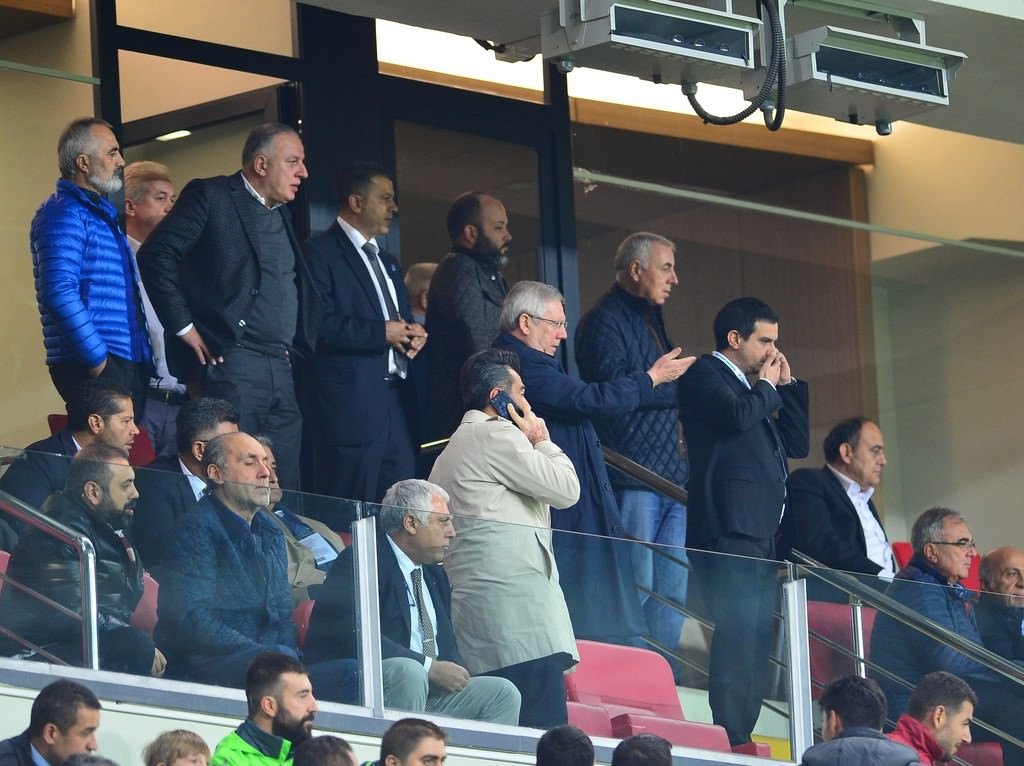 Konya’da olay! Aziz Yıldırım çıldırdı!