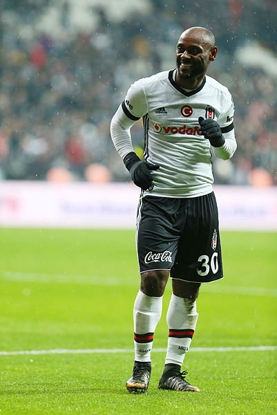 Vagner Love’dan ayrılık sinyali