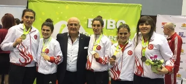 Milli boksör Elif Güneri Avrupa şampiyonu oldu - 1