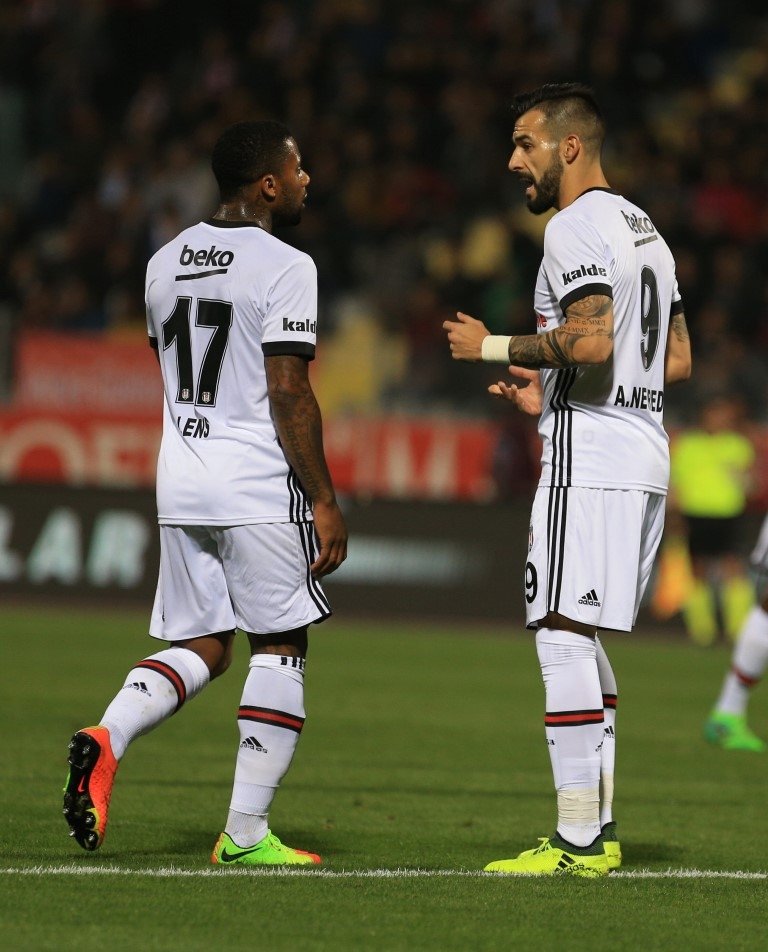 Negredo ile yollar ayrılabilir