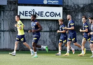 F.Bahçe'de AEK mesaisi başladı!