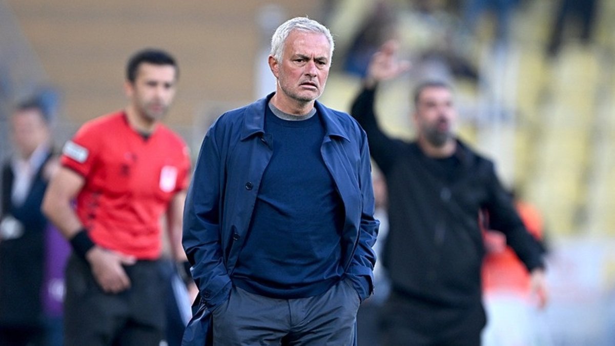 Galatasaray’dan Jose Mourinho'ya imalı paylaşım! Galatasaray’dan Jose Mourinho'ya imalı paylaşım!