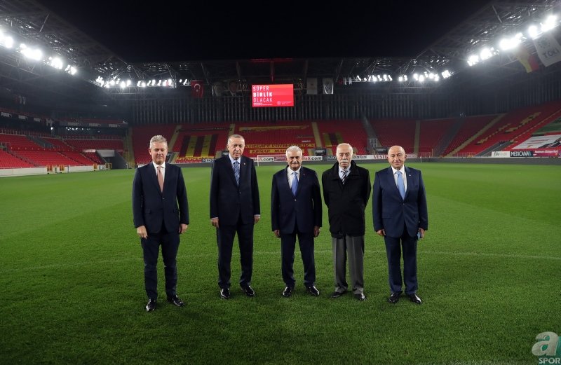 Başkan Recep Tayyip Erdoğan sahalara indi! Durmak yok gollere devam