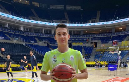 Fenerbahçe Beko’nun genç basketbolcusu Ömer Ege Ziyaettin, kariyerini ABD’de sürdürecek