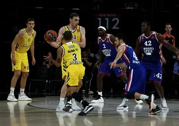 Anadolu Efes Valencia deplasmanında