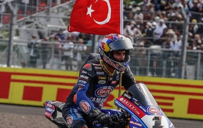 Milli sporcu Toprak Razgatlıoğlu 2022 WSBK’da dünya ikincisi oldu!