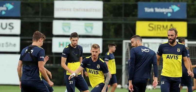 Fenerbahçe 4 eksikle çalıştı