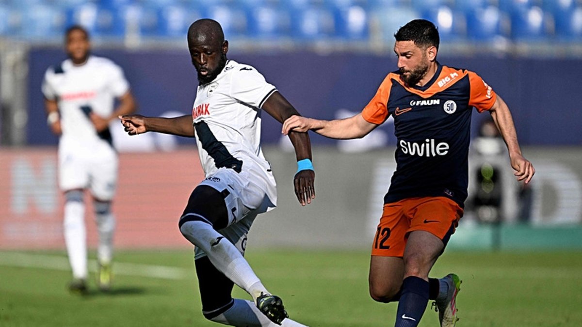 TRANSFER HABERİ: Fenerbahçe'ye yeni Appiah! Fransa'dan gelecek TRANSFER HABERİ: Fenerbahçe'ye yeni Appiah! Fransa'dan gelecek