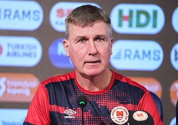 Stephen Kenny: Turun favorisi Başakşehir!