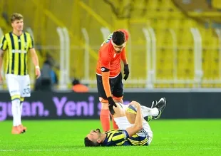 Fenerbahçe'ye Mehmet Topal'dan kötü haber