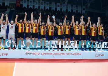 Galatasaray, voleybolda 30 yıllık kupa hasretine son verdi