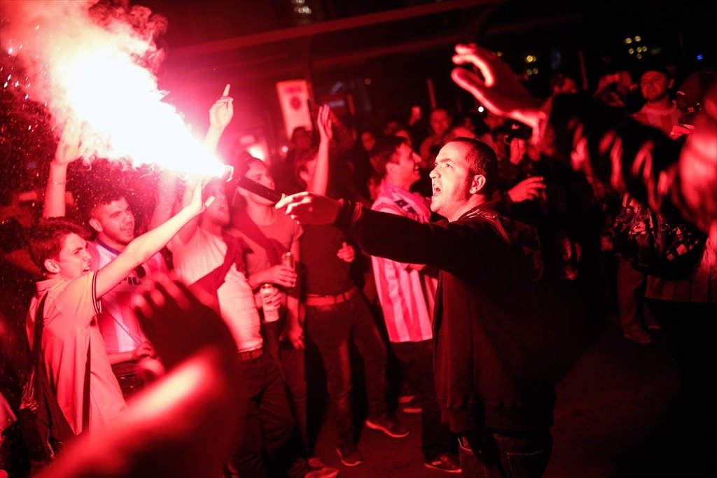 Atletico Madrid taraftarının final sevinci