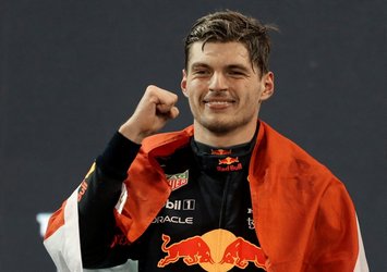 Verstappen'den rekor sözleşme!