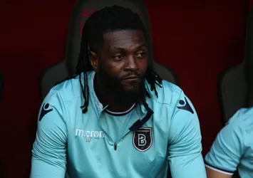Adebayor Fransa yolcusu!