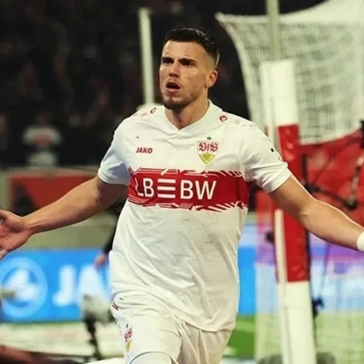 Galatasaray Demirovic için teklif yükseltti! Alman basını duyurdu