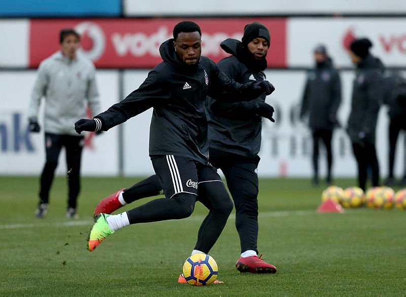 Larin için olay sözler: ’Baş belası’