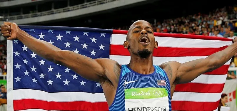 Jeff Henderson altını kaptı!